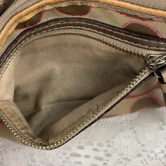 Coach Signature C Canvas Leather Wristlet Wallet Zip Close Tan Pink silver Strap - Picture 6 of 15
